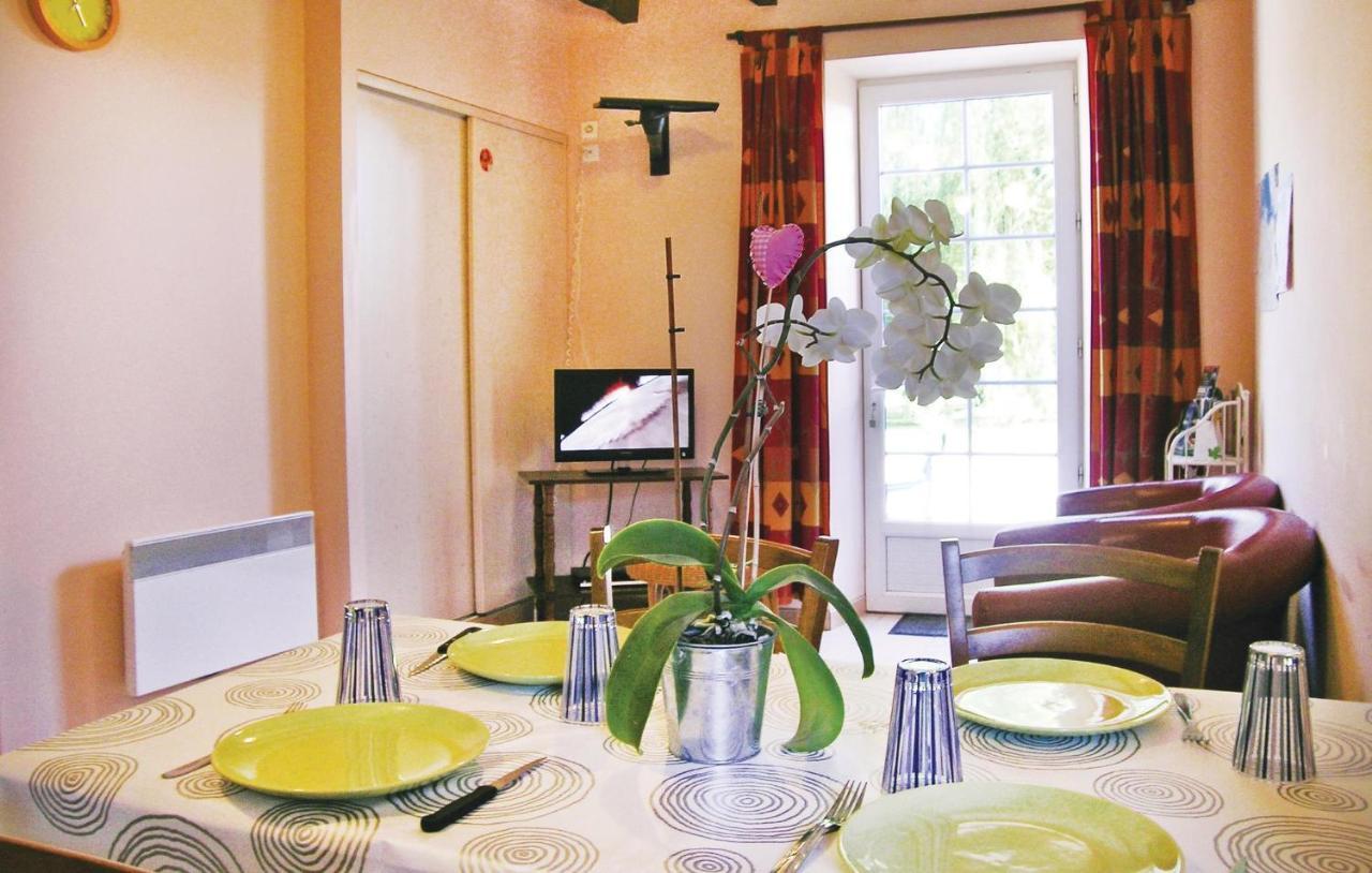 Amazing Apartment In Roz-Landrieux With Kitchen Zewnętrze zdjęcie