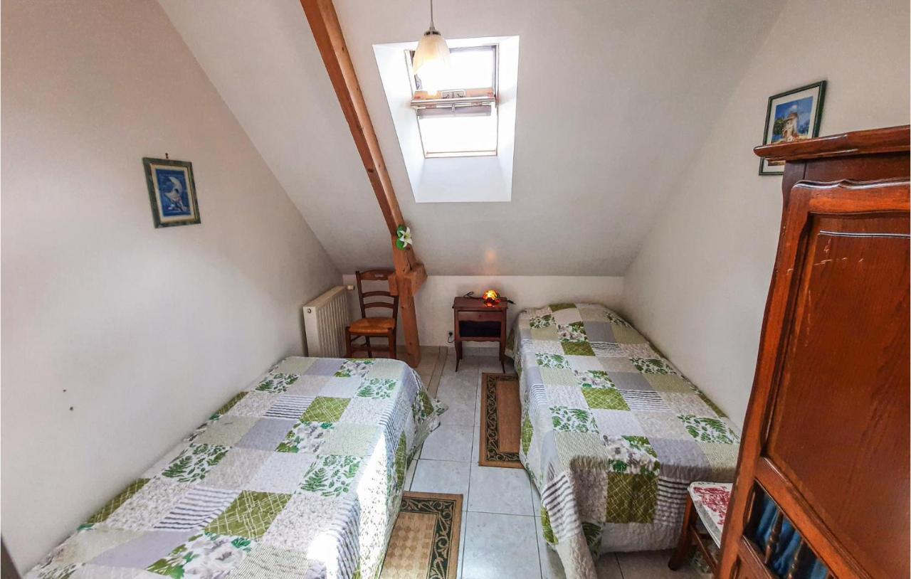 Amazing Apartment In Roz-Landrieux With Kitchen Zewnętrze zdjęcie